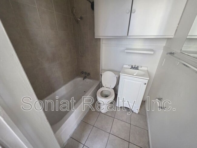 Building Photo - 3513 Cleveland Ave