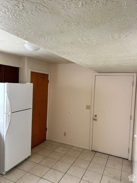 Building Photo - 3556 Van Buren Ave