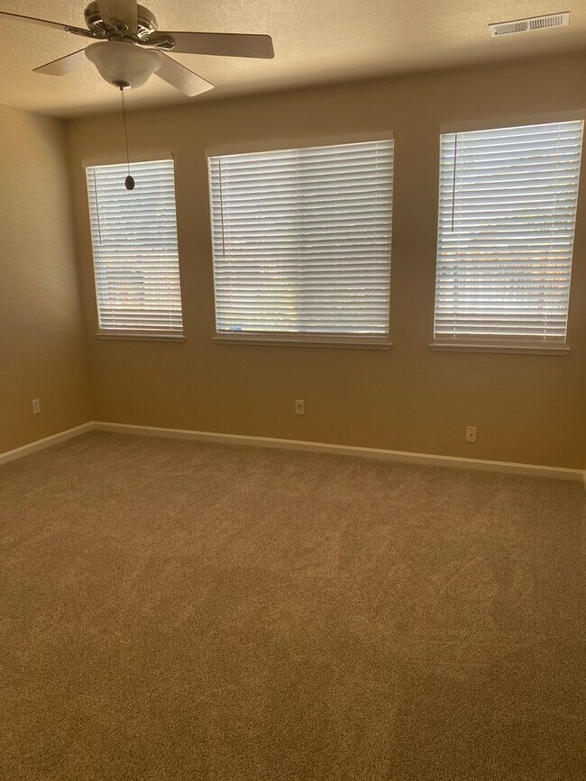 Building Photo - Single Story Home in South Reno