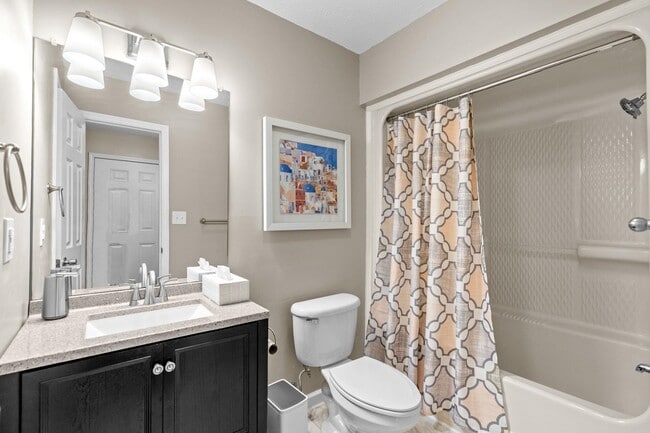 Building Photo - 4088 Fairway Lakes Dr