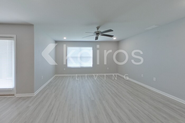Building Photo - 316 Monarch Ln