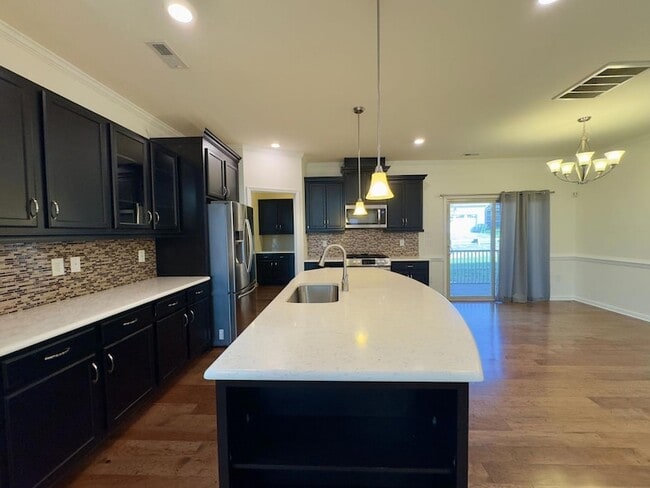 Building Photo - 1200 Governess Ln