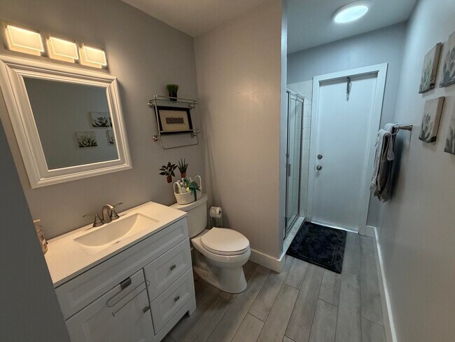 Building Photo - 8847 Thumbwood Cir