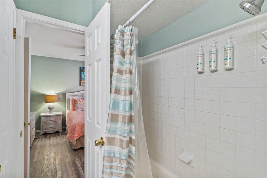 Building Photo - 3585 41st Way S