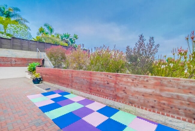 Building Photo - Beautiful house in heart of Point Loma