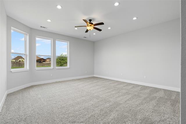 Building Photo - 681 Davenport Dr