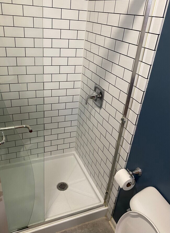 Building Photo - 455 W Grant Pl