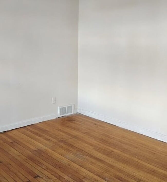 Building Photo - 8858 Snowhill Ct