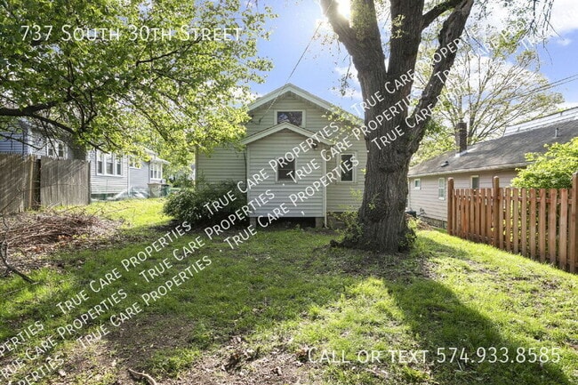 Building Photo - 737 S 30th St