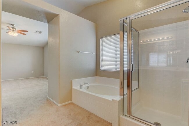Building Photo - 10940 Salernes St
