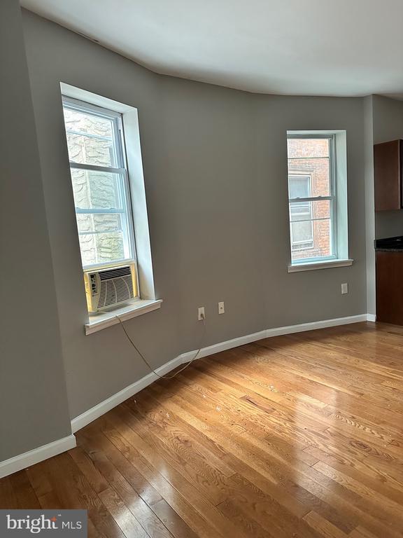 Building Photo - 5113 Chester Ave