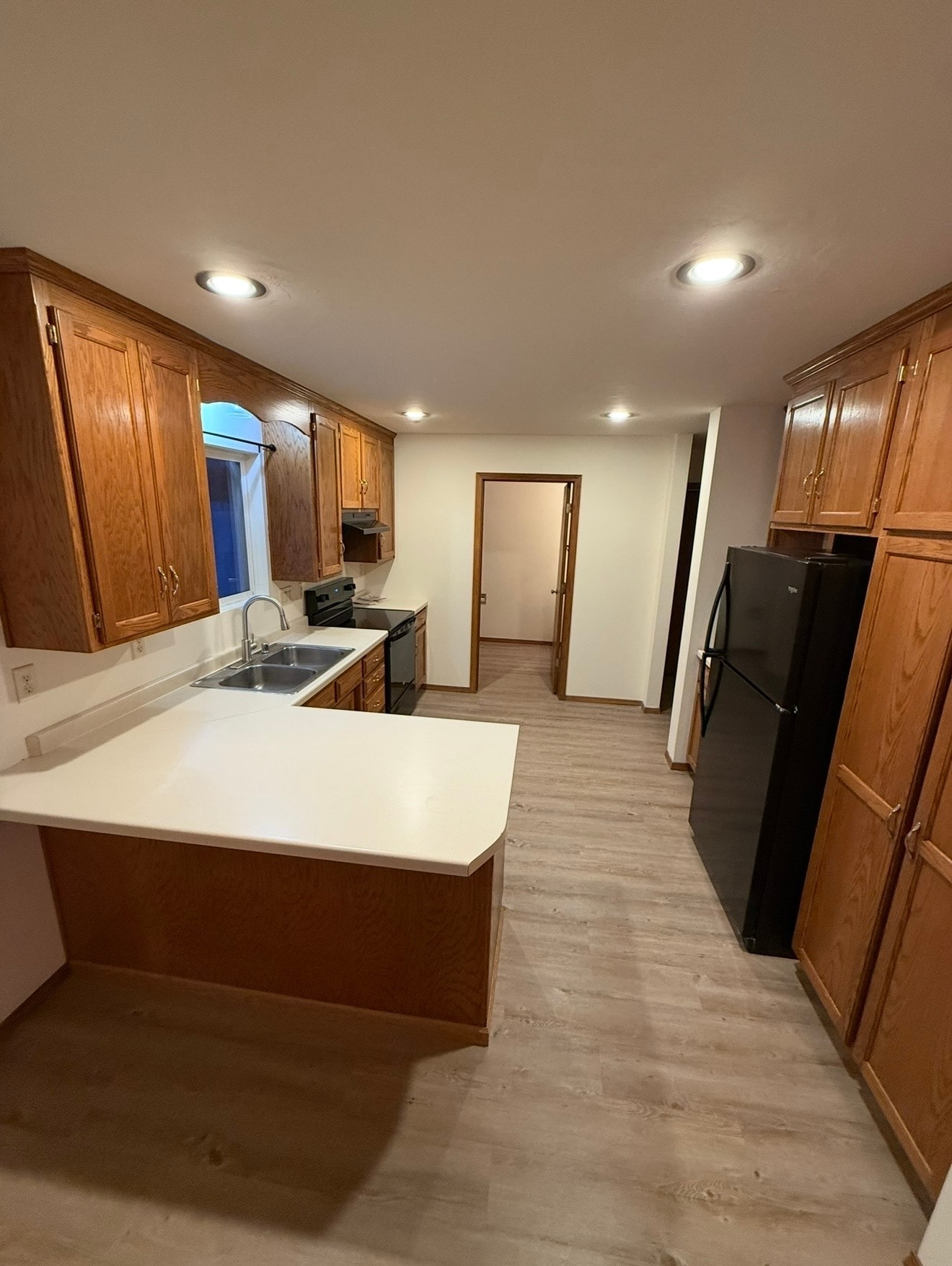 Kitchen - 1021 Rolling Meadows Dr