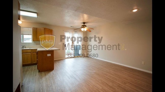 Building Photo - 3 bedroom in Provo UT 84601-1739