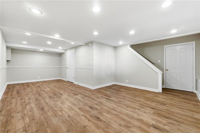 Building Photo - 209 Barrett Springs Way