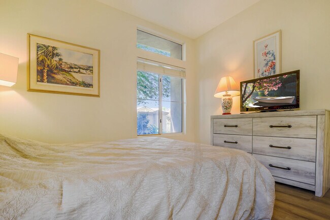 Building Photo - 37468 Westridge Ave