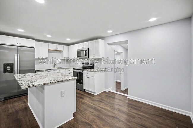 Building Photo - 841 McArthur Ave