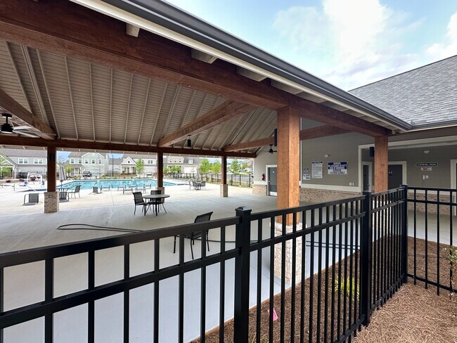 Building Photo - 720 Payton Ln