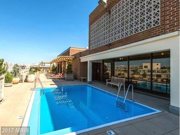 Rooftop Pool - 1301 20th St NW