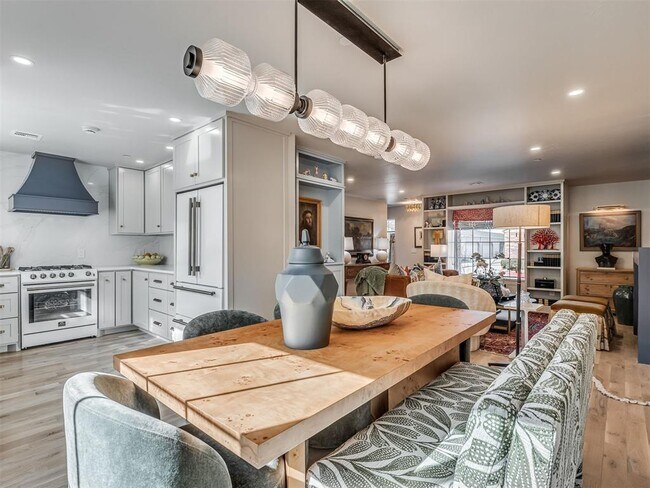 Building Photo - 6500 N Grand Blvd