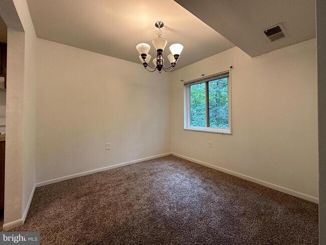 Building Photo - 1532 Northgate Square