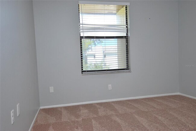 Building Photo - 212 Caryl Way