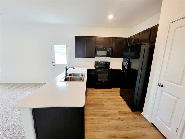 Building Photo - 1111 Cattail Ln