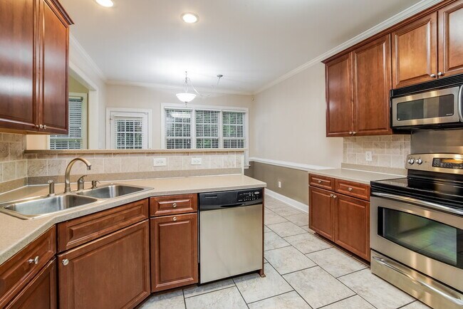 Building Photo - 604 Beautyberry Ln