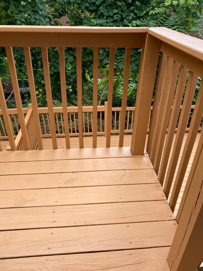 Building Photo - 2318 Eldridge St