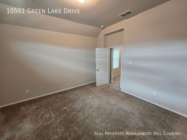 Building Photo - 10561 Grn Lk Dr