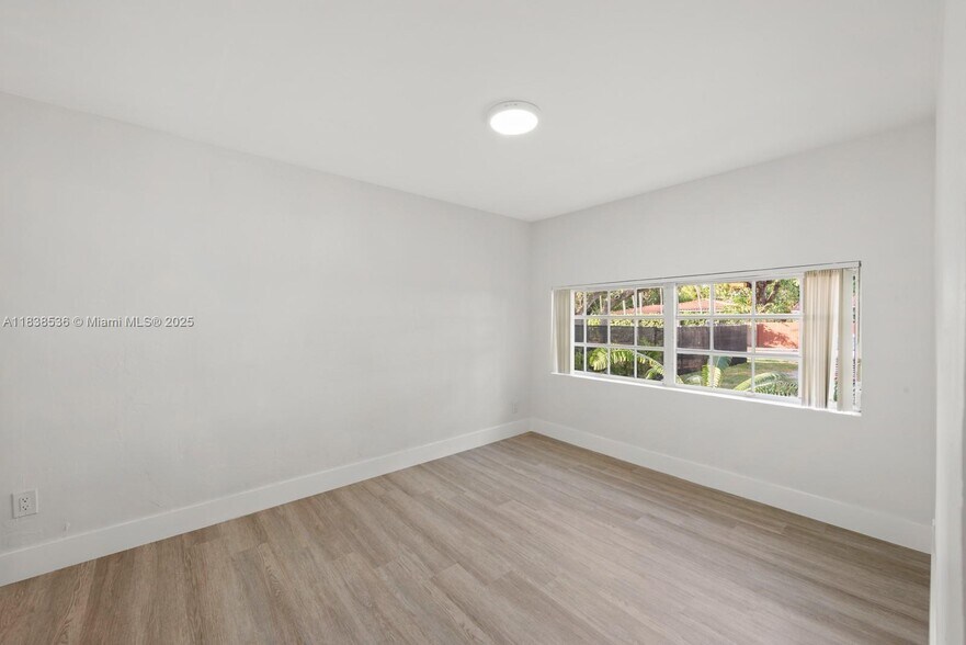 Building Photo - 4080 Hardie Ave