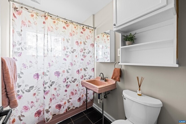 Building Photo - 1407 Vine St