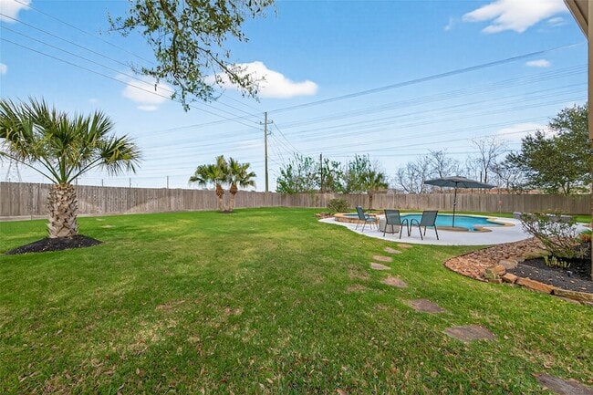 Building Photo - 3329 Oak Dale Way