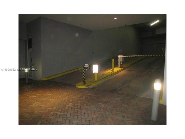 Building Photo - 60 SW 13th St