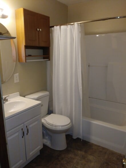 Building Photo - 1426 Plaza Pl