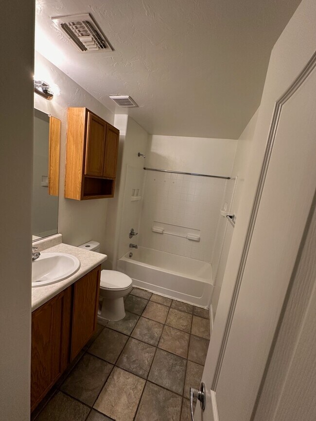 Building Photo - 7044 S Brickellbush Ln