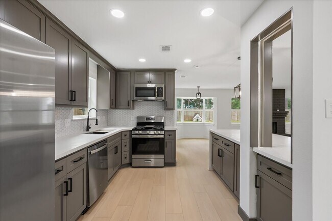 Building Photo - 3234 Cherry Springs Dr