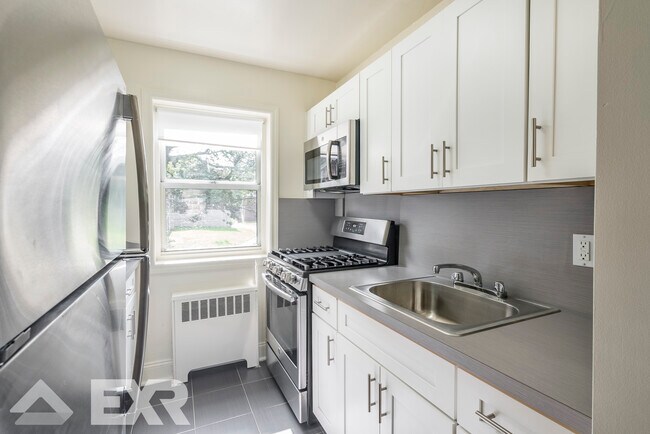 Building Photo - 110 Arlo Rd