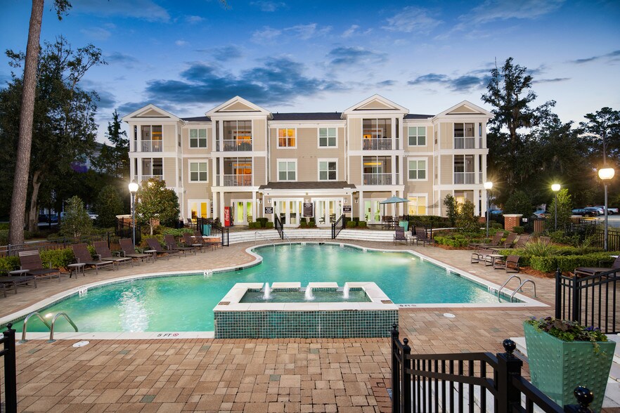 Abberly at West Ashley Apartment Homes 3100 Ashley Town Center Dr