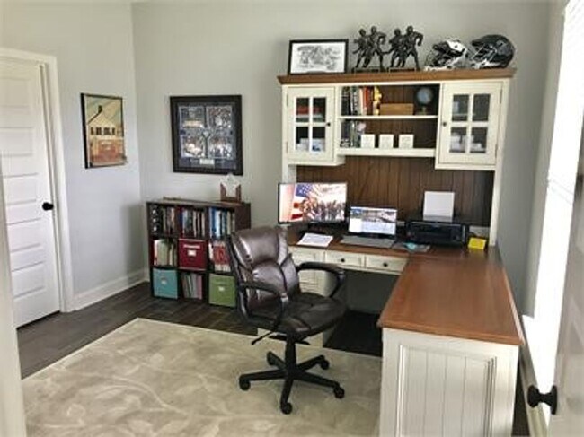 Building Photo - Carolina Lakes Gated Community!!