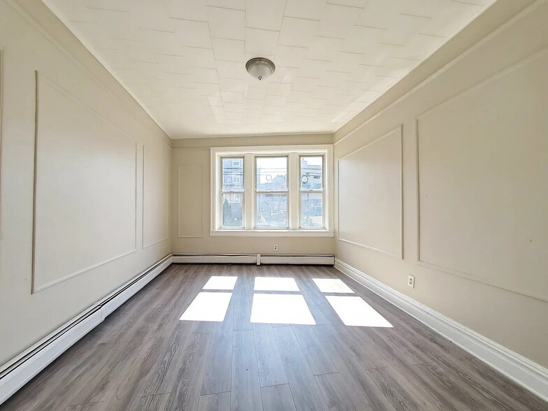 Building Photo - 233 Fowler Ave