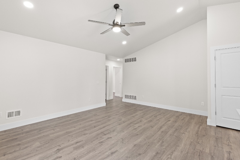 Building Photo - 818 Burr St