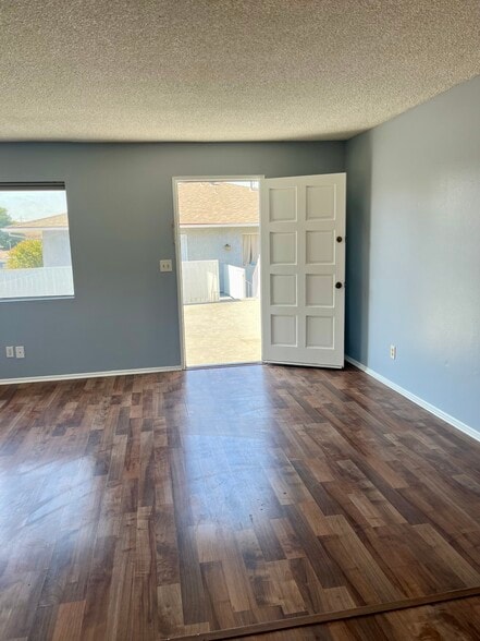 Building Photo - 28167 Robin Ave