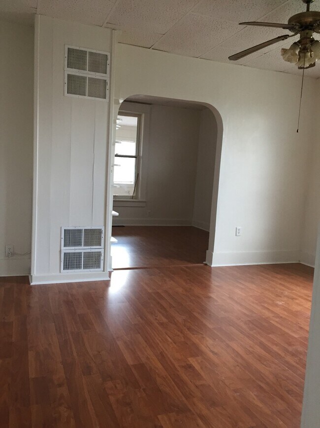 Building Photo - 2-Story 4 Bed/2 Bath Home with Basement & W/D
