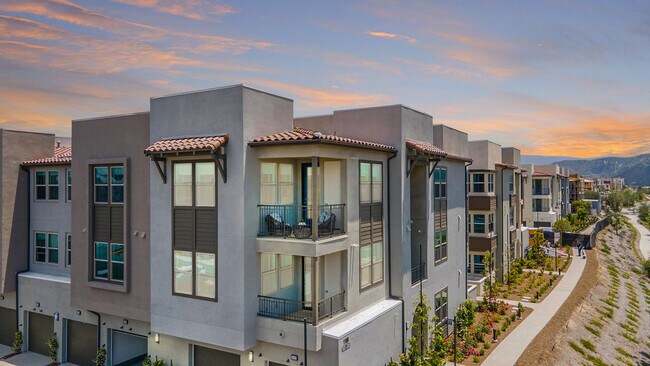 Building Photo - 1100 Lasso Way