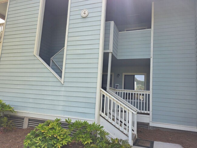 Building Photo - 1481 Center St Ext
