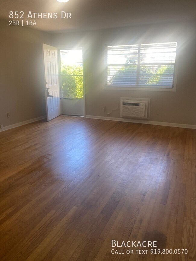 Building Photo - 852 Athens Dr