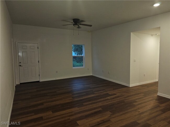 Building Photo - 3835 Lora St
