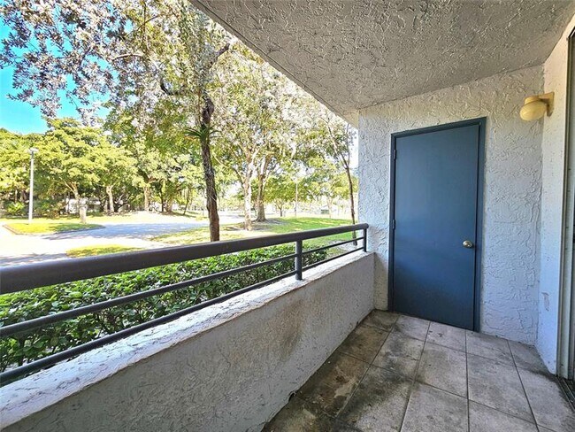 Building Photo - 701 Lyons Rd