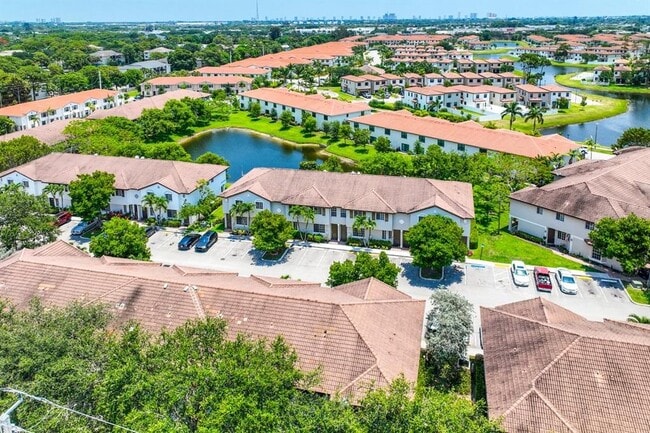 Building Photo - 4140 Napoli Lake Dr