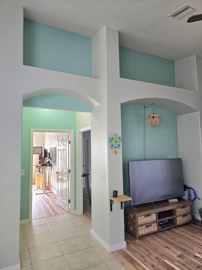 Building Photo - Gorgeous 3/2/2 in Terra Vista!!!